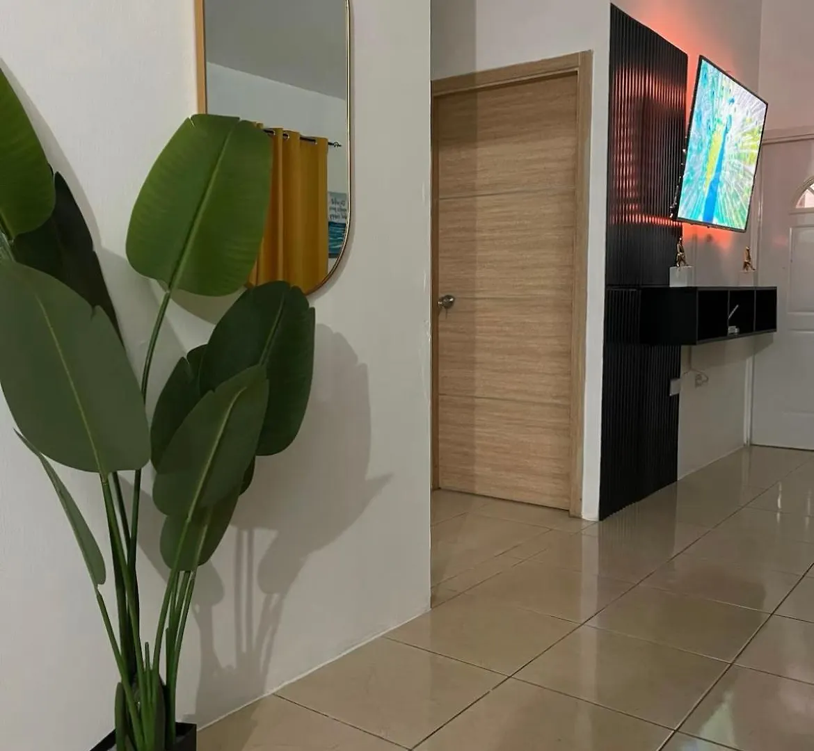 Classic Modern Vacation Stay 2Brd Portmore 0*,  Jamaica