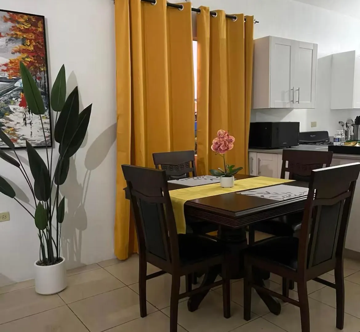 Classic Modern Vacation Stay 2Brd Portmore 0*,