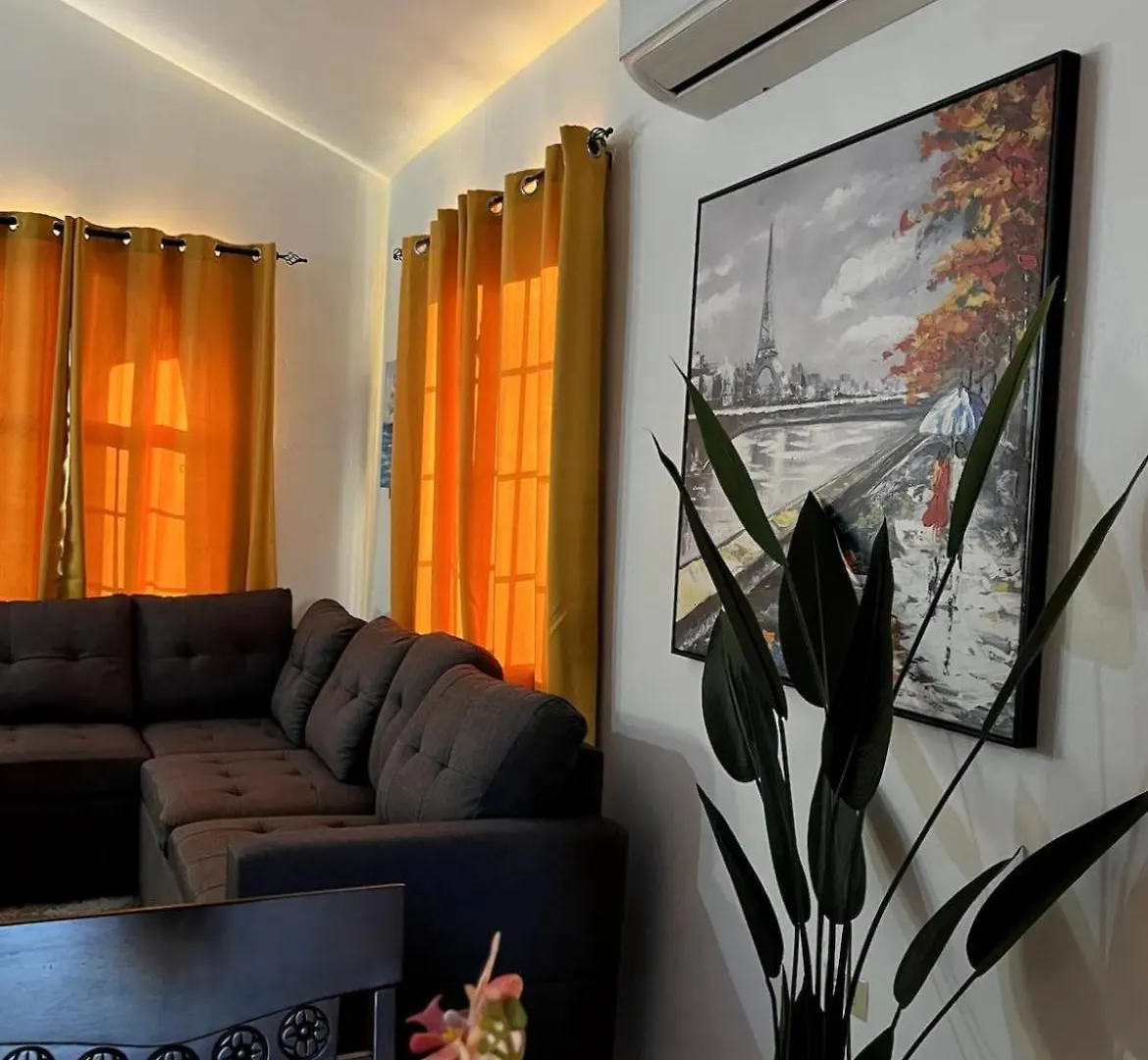Classic Modern Vacation Stay 2Brd Portmore Jamaica